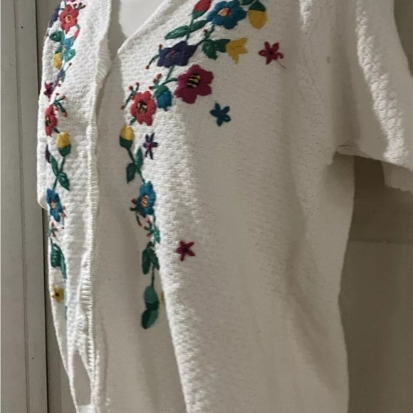 Y2K White Knit Cardigan With Floral Design Medium Alfred Dunner - Picture 2 of 5